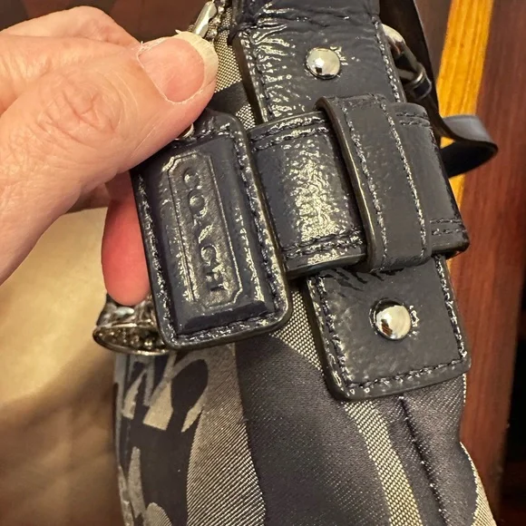 Coach Classic Navy/Silver Handbag - Picture 8 of 14